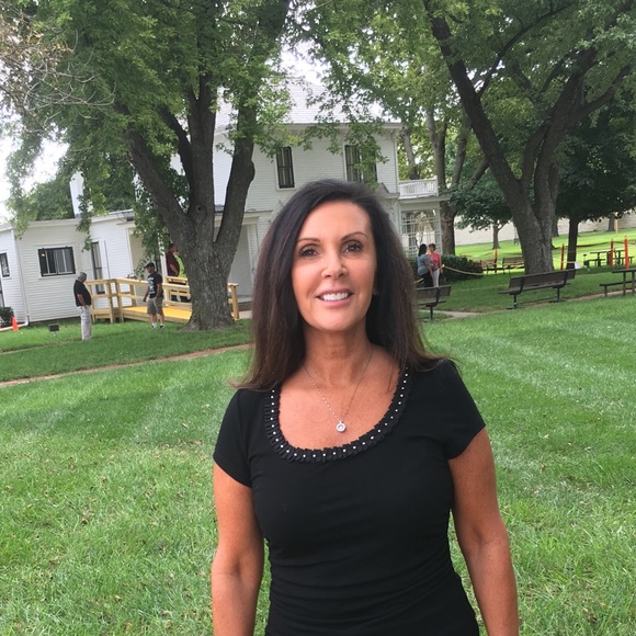 Meet your Posher, Vivictoria - Picture 1 of 2